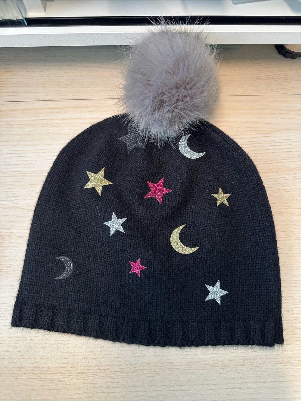 Henri Bendel Cashmere Star Beanie Hat Black - RARE - NWOT